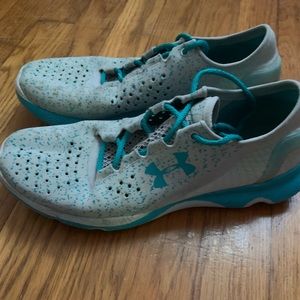 Under Armour speedform Apollo vents